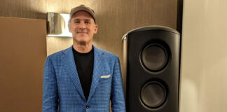 Alon Wolf (อลอน วูล์ฟ) แห่ง Magico อ้างว่า ลำโพงส่วนใหญ่สร้างเสียงเบสปลอม (Fake Bass) ด้วยการออกแบบอย่างที่เขาเลิกใช้ไปเมื่อ 22 ปีที่แล้ว